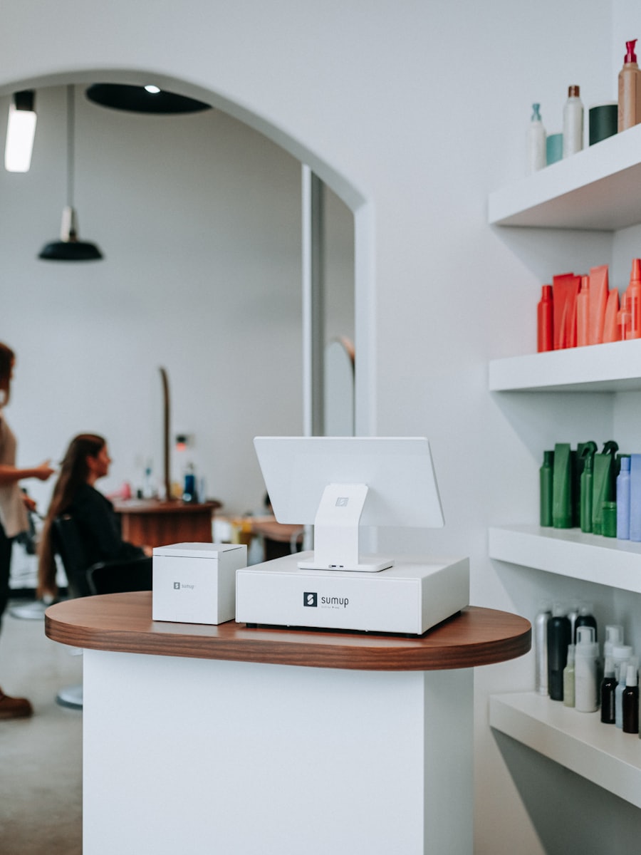 Modern eingerichteter Friseursalon
